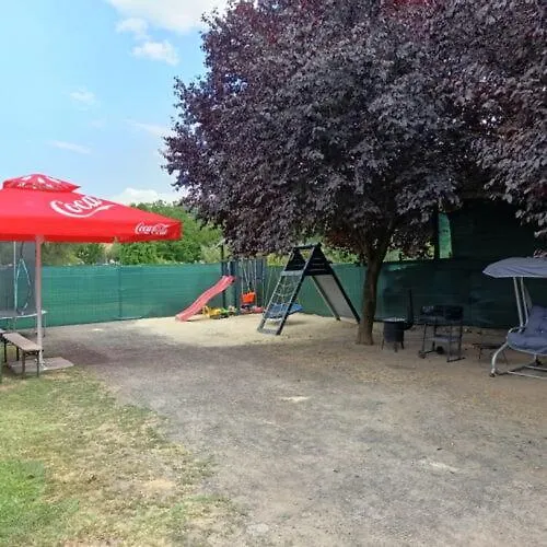 아파트 Beno Kőröshegy