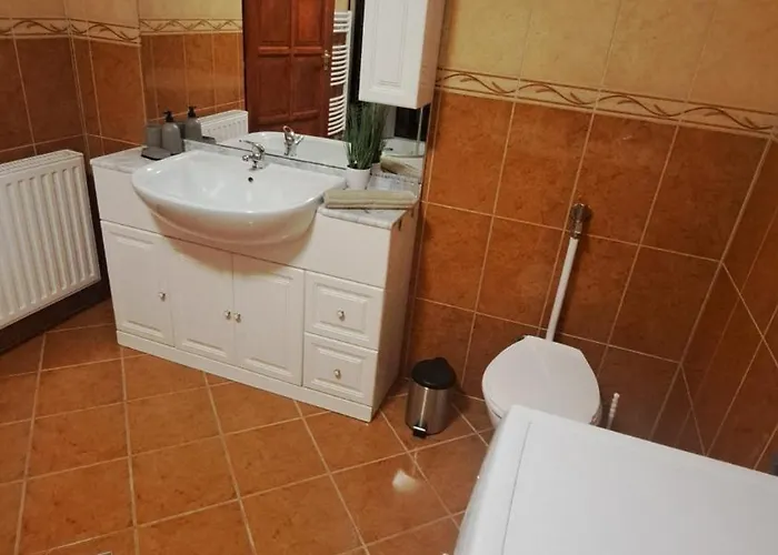 아파트 Beno Kőröshegy