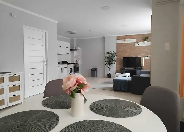 דירה Beno Kőröshegy